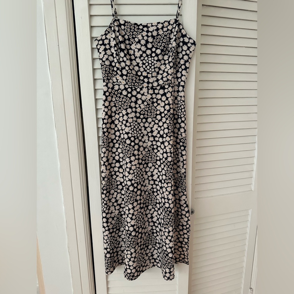 Shale Mare Elena midi dress in daisy print - size M
